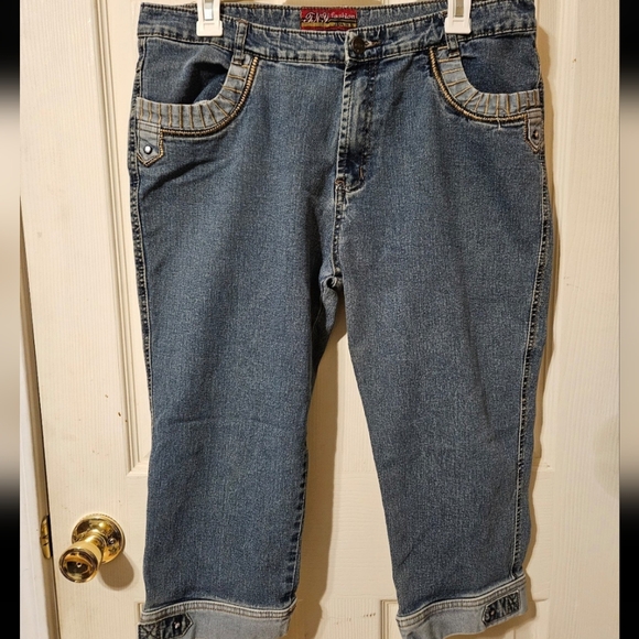 Capri Jeans - Picture 1 of 2